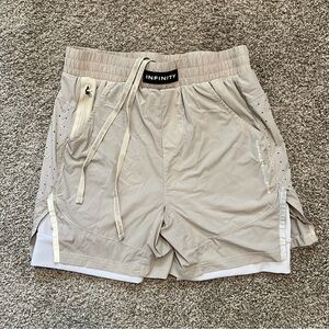 Alphalete Infinity Speed Short 5.5” M